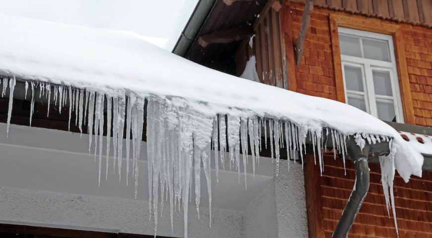 What Is an Ice Dam? Ice Dam Prevention & Removal Tips for Winter